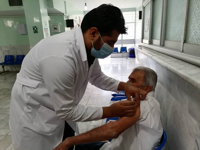 وزارت بهداشت: اطلاعات واکسیناسیون مردم در اختیار نهادهای خارجی قرار نمی گیرد