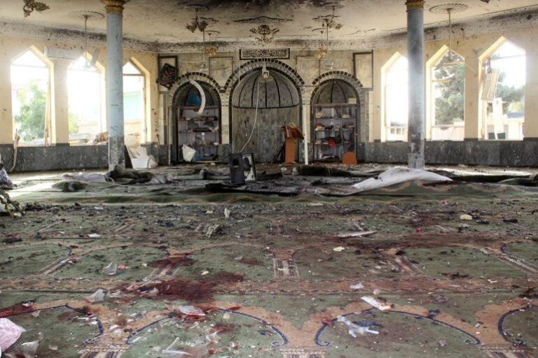 انفجار تروریستی در مسجد شیعیان در قندهار