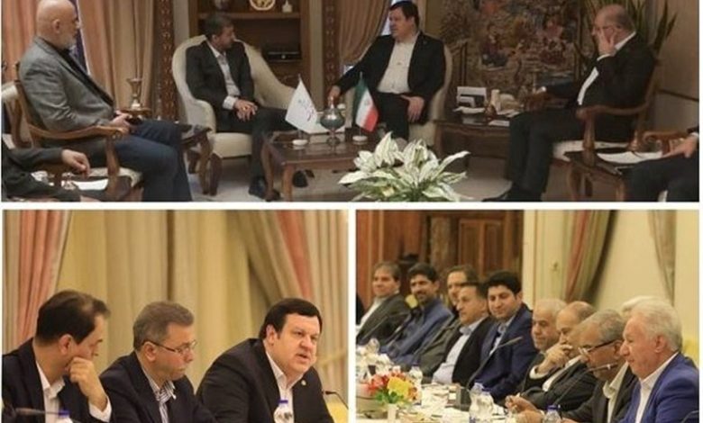 بانک ملت با صنعتگران و استاندار اصفهان