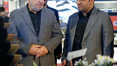 مدیرعامل شرکت سرمایه‌گذاری غدیر در بازدید از غرفه فولاد آلیاژی