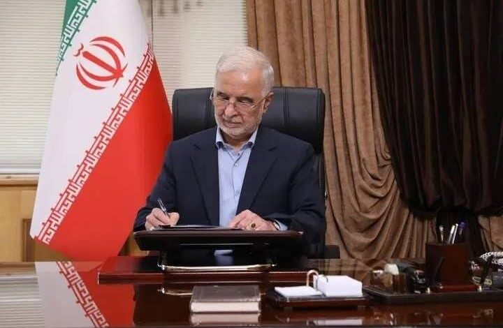 اسکندر مومنی وزیر کشور