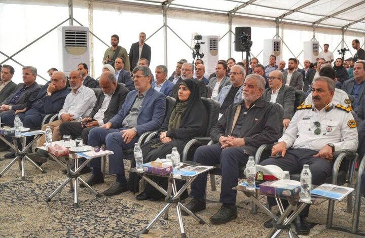 فرزانه صادق وزیر راه و شهرسازی