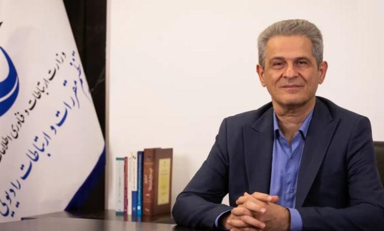 ایرج مکرمی مدیرکل صدور پروانه سرویسهای رادیویی سازمان تنظیم مقررات و ارتباطات رادیویی