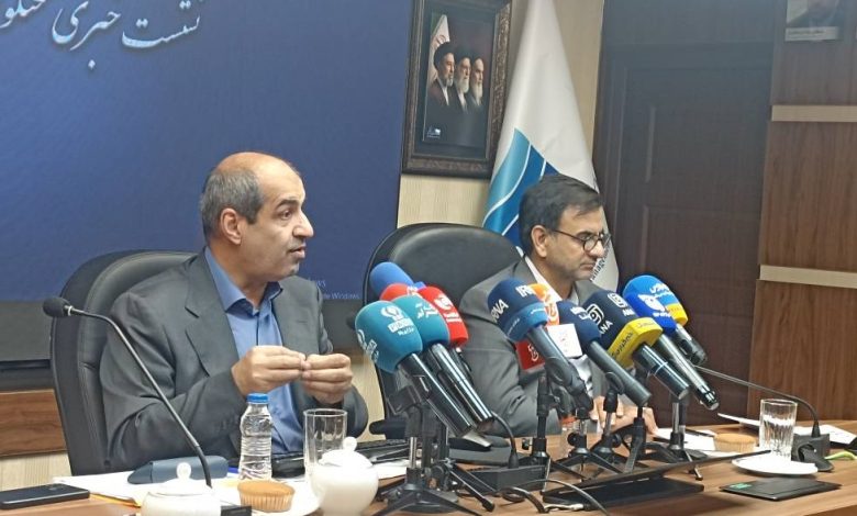 نشست خبری عیسی بزرگزاده